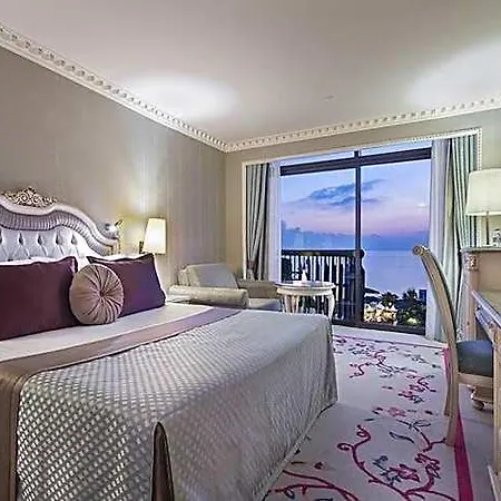 Merit Crystal Cove Casino And Отель 5*