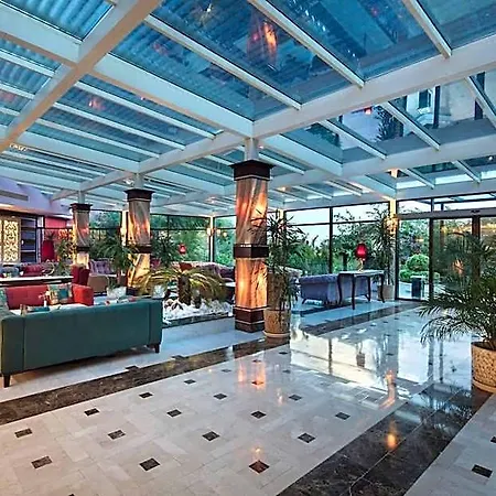Merit Crystal Cove Casino And Отель 5*